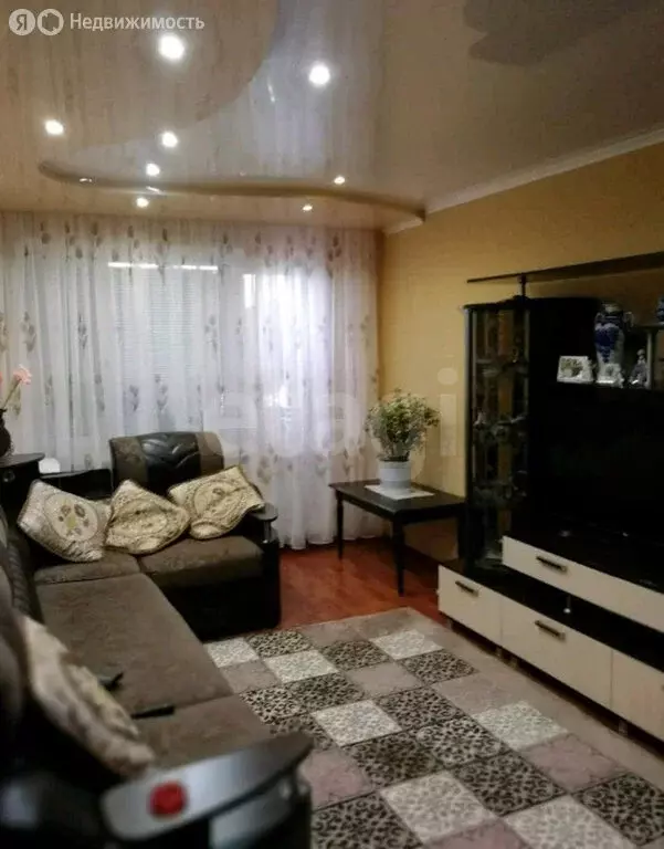2-комнатная квартира: Тобольск, 8-й микрорайон, 19 (46 м) - Фото 0