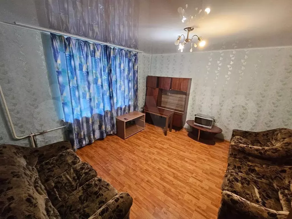 Комната 18 м в 4-к., 1/9 эт. - Фото 0