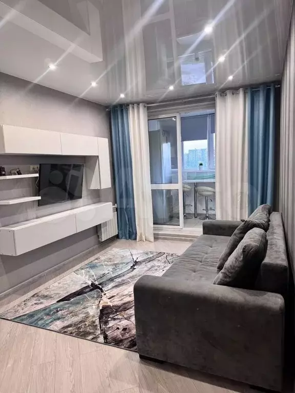 1-к. квартира, 40 м, 11/19 эт. - Фото 1