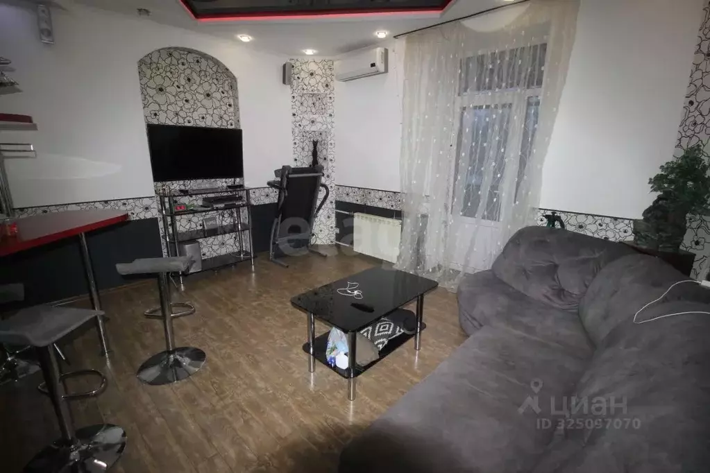 3-к кв. Челябинская область, Челябинск ул. Жукова, 18А (76.0 м) - Фото 2