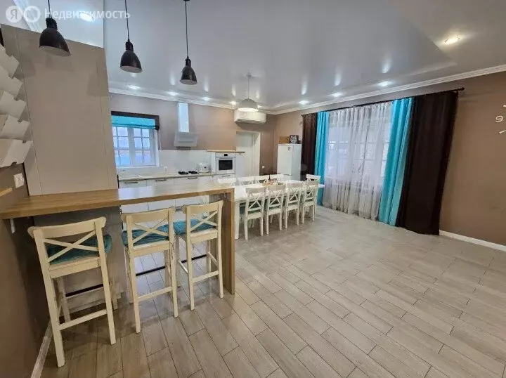Дом в Ялуторовск, Восточная улица (210 м) - Фото 2