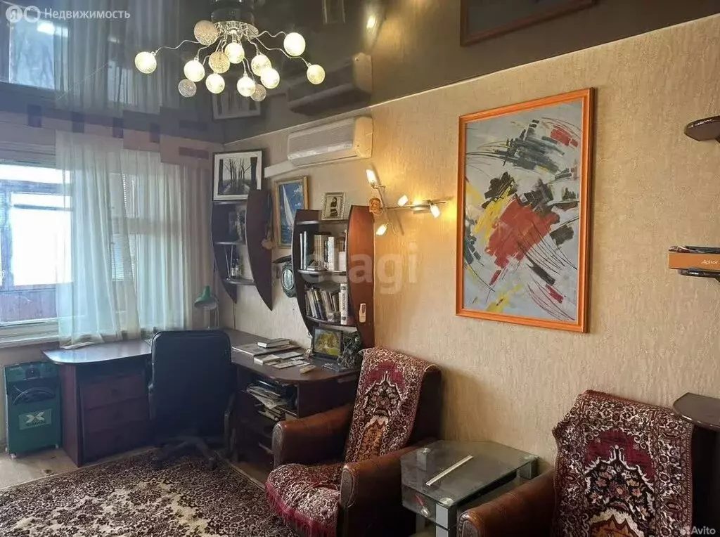 3-комнатная квартира: Воронеж, улица Черняховского, 1 (90.7 м) - Фото 0