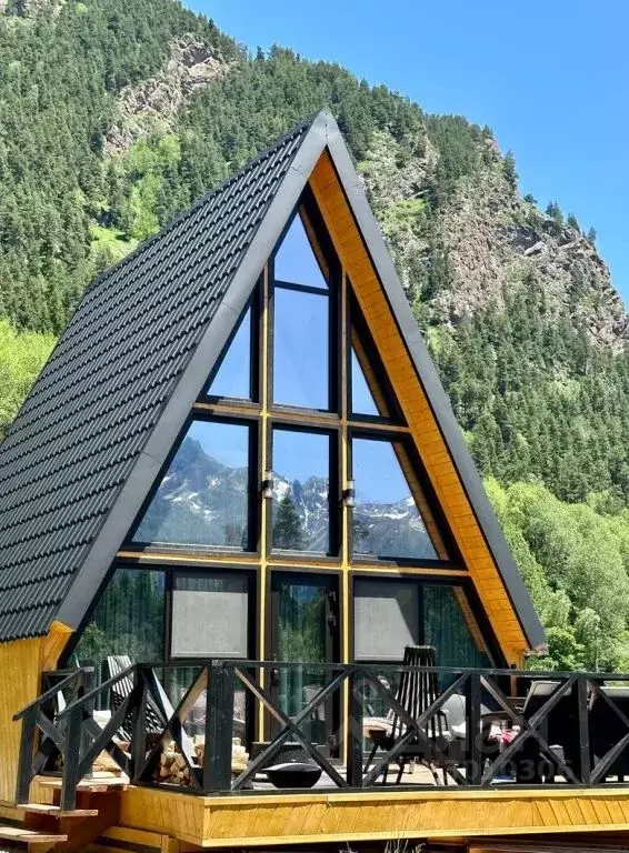 Дом в Карачаево-Черкесия, Зеленчукский район, с. Архыз  (65 м) - Фото 0