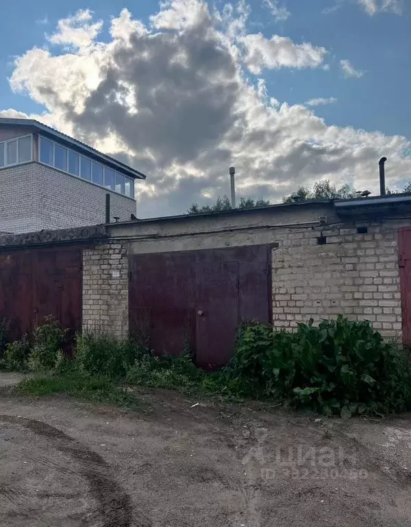 Гараж в Кировская область, Киров ул. Потребкооперации (3 м) - Фото 1