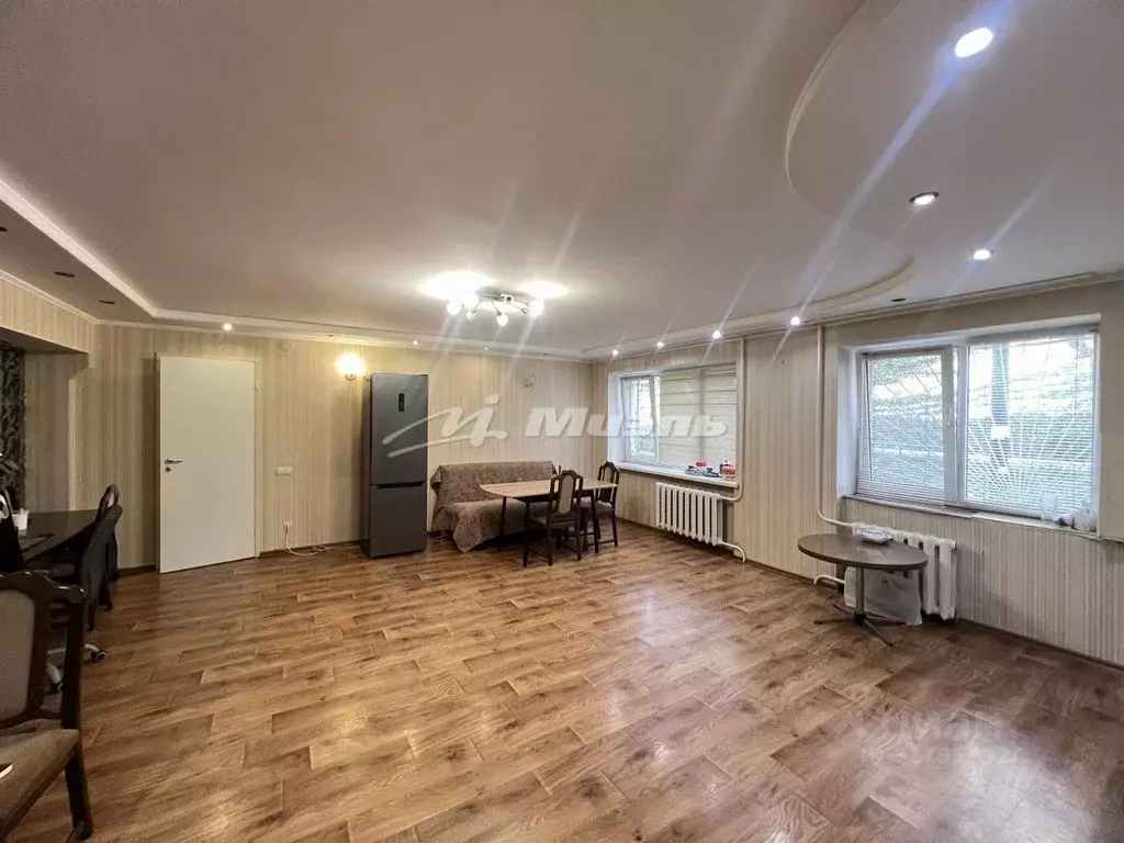 2-к кв. Крым, Симферополь ул. Беспалова, 31А (65.8 м) - Фото 1