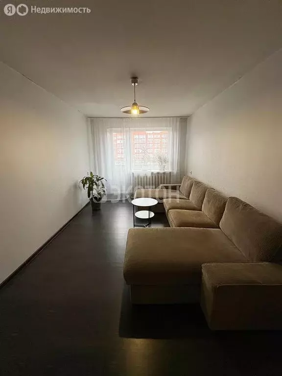 3-комнатная квартира: городской посёлок Рощино, Садовый переулок, 8 ... - Фото 1