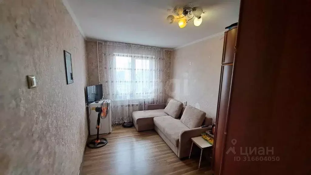 3-к кв. Приморский край, Владивосток ул. Карбышева, 40 (60.6 м) - Фото 0