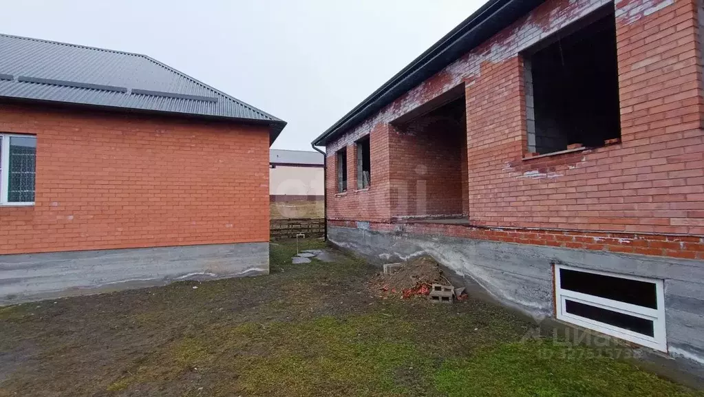 Дом в Ингушетия, Назрановский район, с. Экажево ул. Транспортная (271 ... - Фото 2