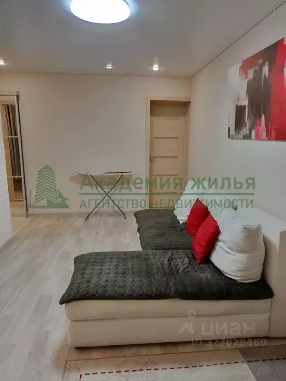 2-к кв. Саратовская область, Саратов ул. 2-я Садовая, 110 (43.0 м) - Фото 2