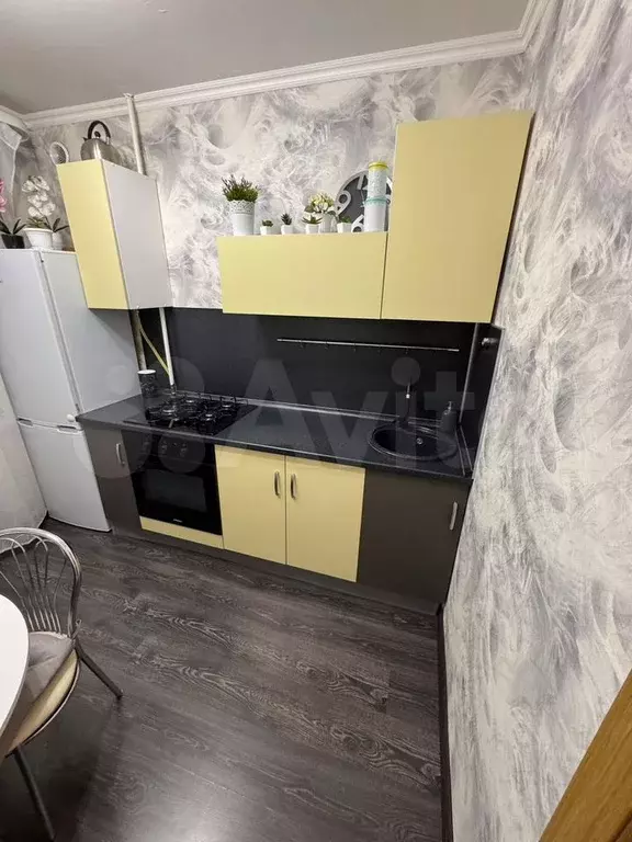 1-к. квартира, 32 м, 8/9 эт. - Фото 0