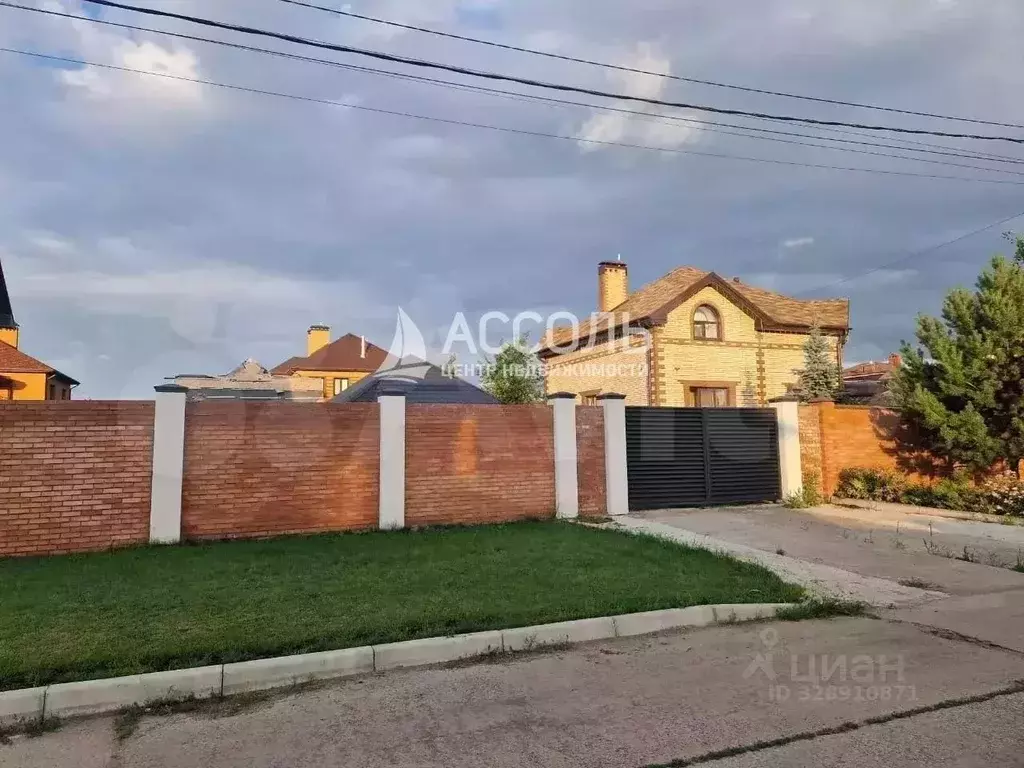 Дом в Омская область, Омск ул. Стрелецкого, 27 (100 м) - Фото 1