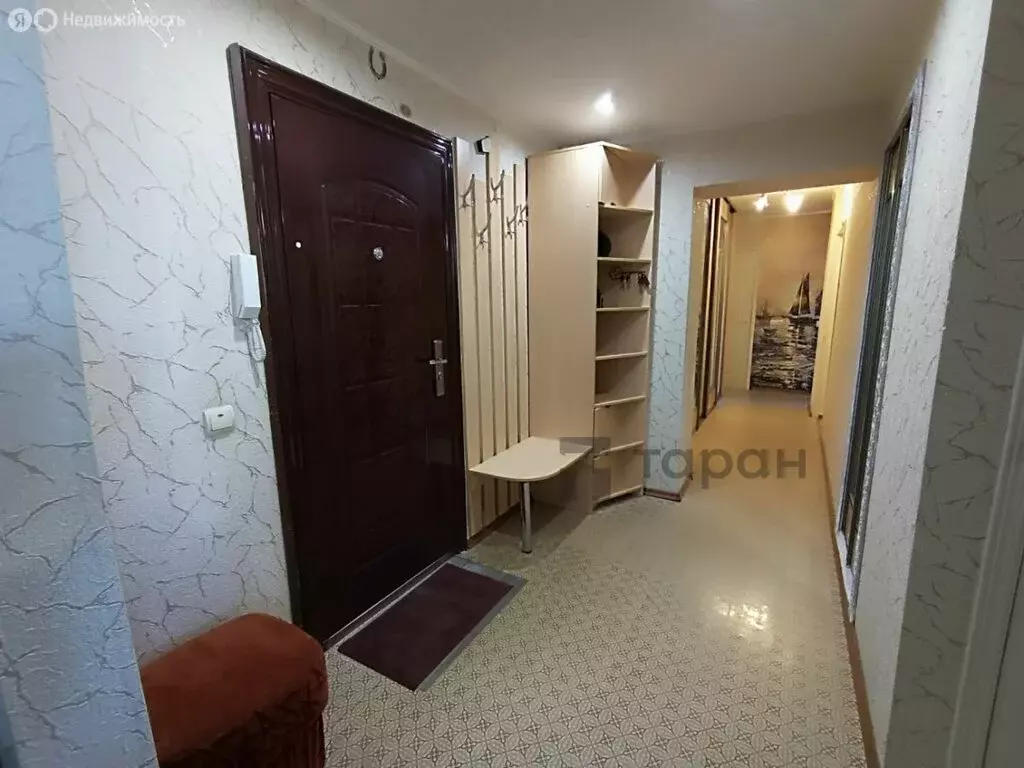 3-комнатная квартира: Челябинск, улица Комарова, 116 (67.1 м) - Фото 1