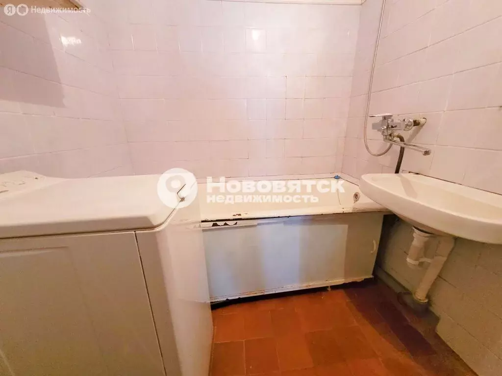 2-комнатная квартира: Киров, улица Карла Маркса, 54 (53 м) - Фото 0