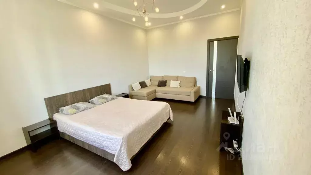 1-к кв. Ленинградская область, Гатчина ул. Рощинская, 1А (40.0 м) - Фото 1