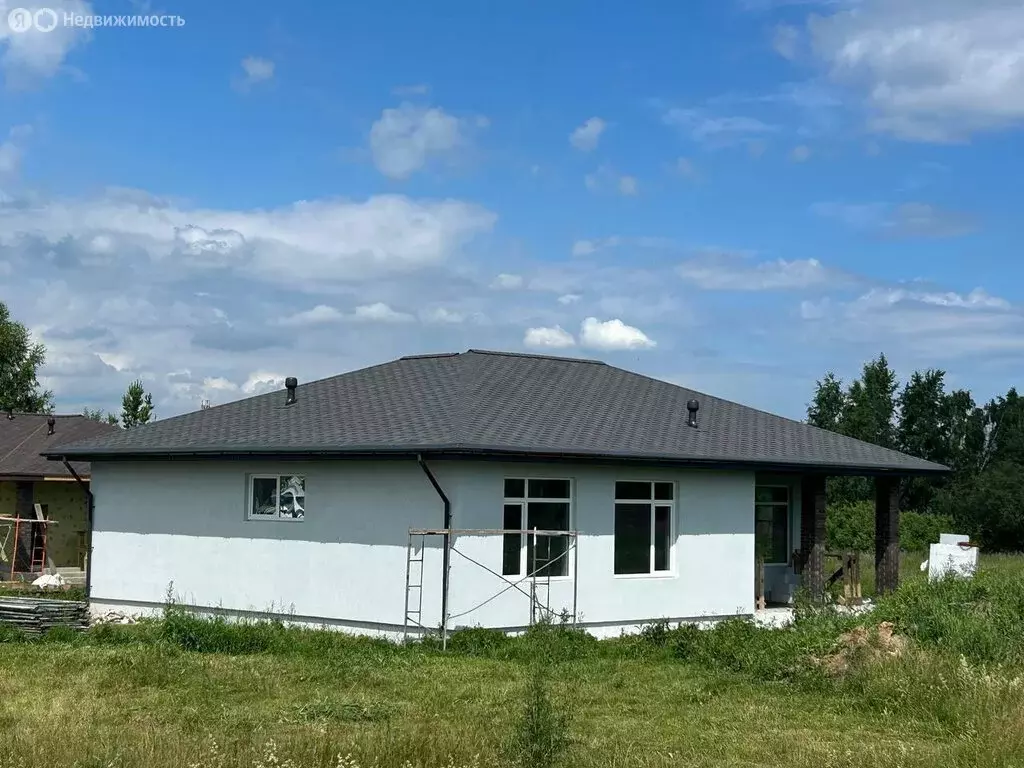 Дом в Свердловская область, муниципальный округ Заречный, деревня ... - Фото 1