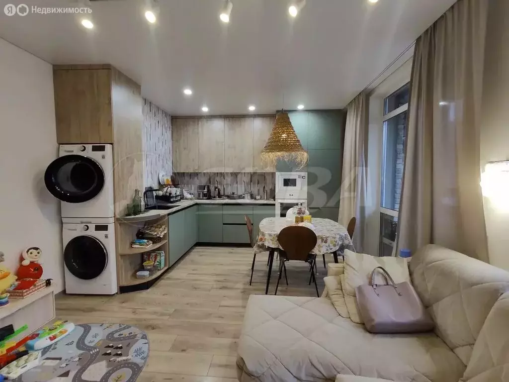 3-комнатная квартира: Тюмень, Харьковская улица, 68 (130 м) - Фото 2