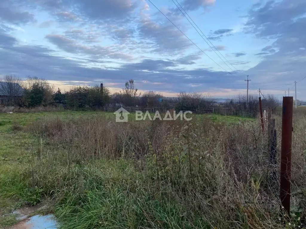 Участок в Татарстан, Тукаевский район, с. Иштеряково ул. Центральная ... - Фото 2