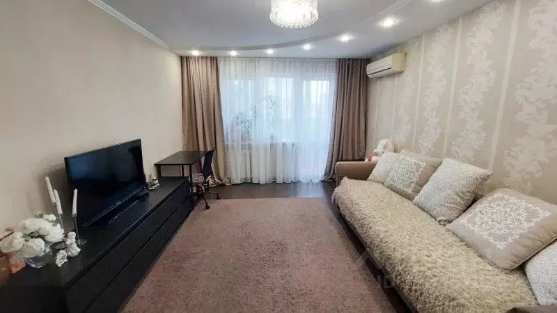 2-к кв. Татарстан, Казань ул. Татарстан, 64 (42.3 м) - Фото 1