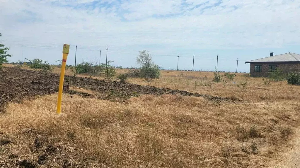 Участок в Крым, Симферопольский район, Кольчугинское с/пос, с. ... - Фото 1