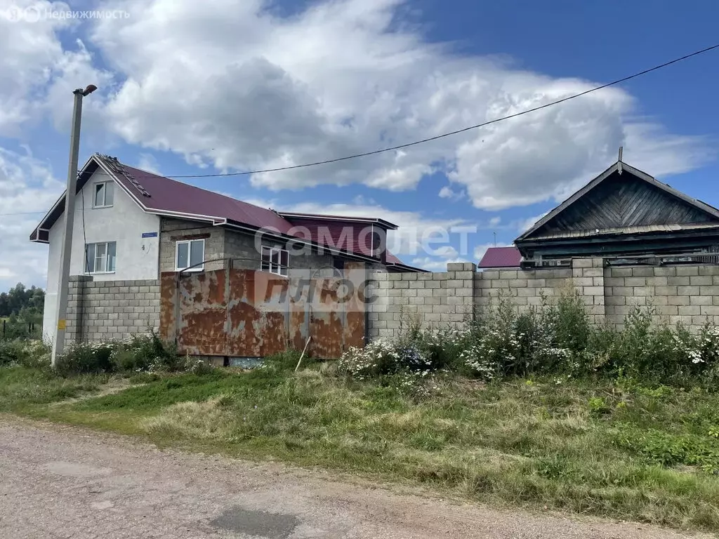 Дом в Бузовьязы, Октябрьская улица, 1 (323 м) - Фото 0