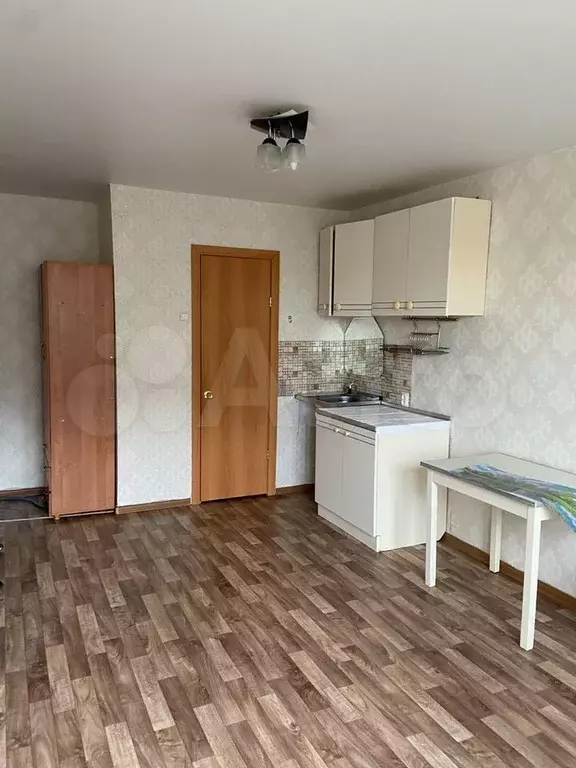 Комната 18 м в 1-к., 6/9 эт. - Фото 0