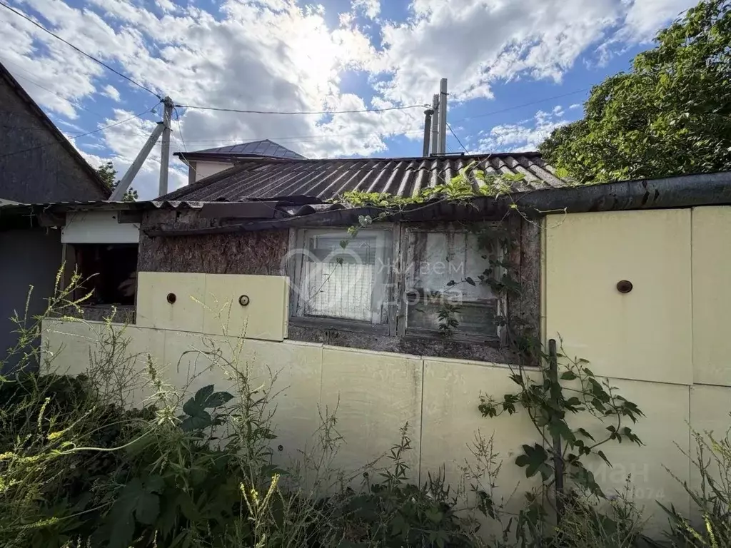 Дом в Волгоградская область, Волгоград ул. Джамбула Джабаева, 44/208 ... - Фото 1