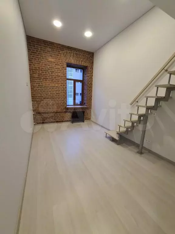 Квартира-студия, 32 м, 5/5 эт. - Фото 1