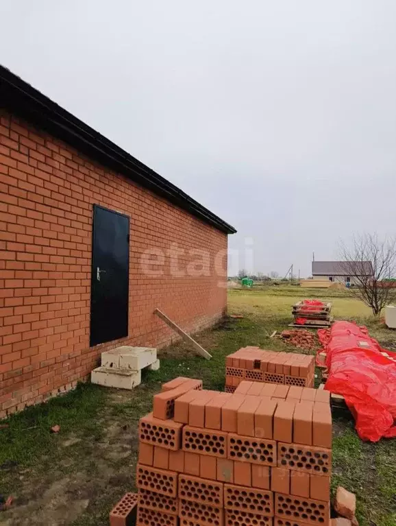 Дом в Краснодарский край, Ейский район, с. Кухаривка ул. Советов (82 ... - Фото 2