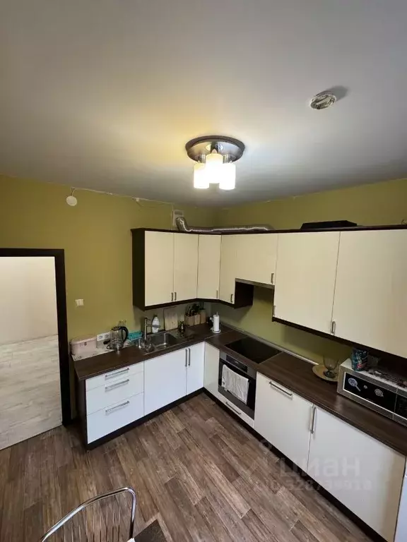 2-к кв. Ленинградская область, Сосновый Бор просп. Героев, 17 (66.6 м) - Фото 2