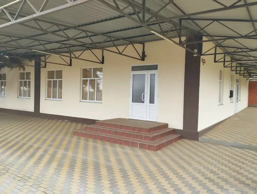 Торговая площадь в Ростовская область, Матвеево-Курганский район, с. ... - Фото 2