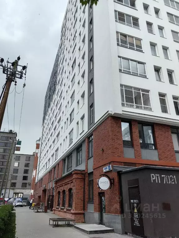 Гараж в Свердловская область, Екатеринбург ул. Азина, 22/2 (13 м) - Фото 1