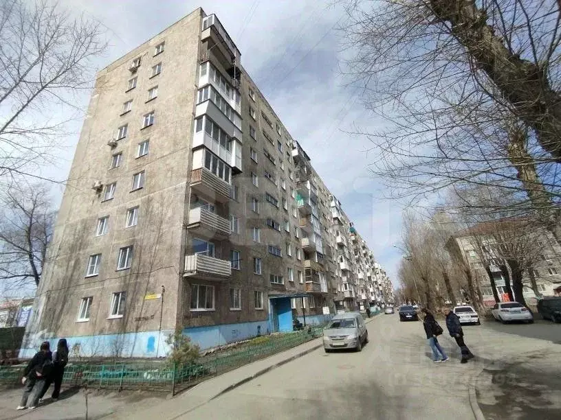 3-к кв. Омская область, Омск Заозерная ул., 13 (57.5 м) - Фото 0