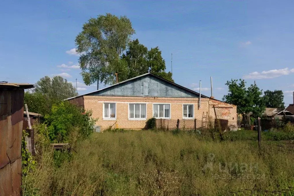 Дом в Оренбургская область, Саракташский район, с. Гавриловка ... - Фото 1