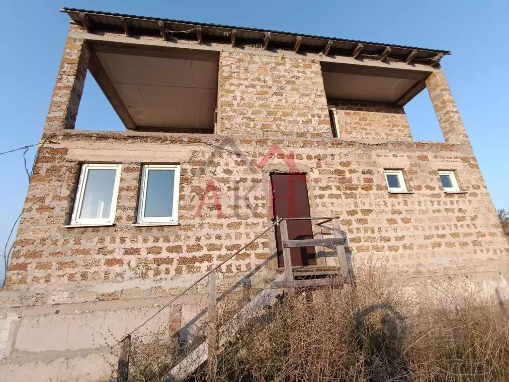 Дом в Крым, Ленинский район, Войковское с/пос, с. Курортное  (145 м) - Фото 1