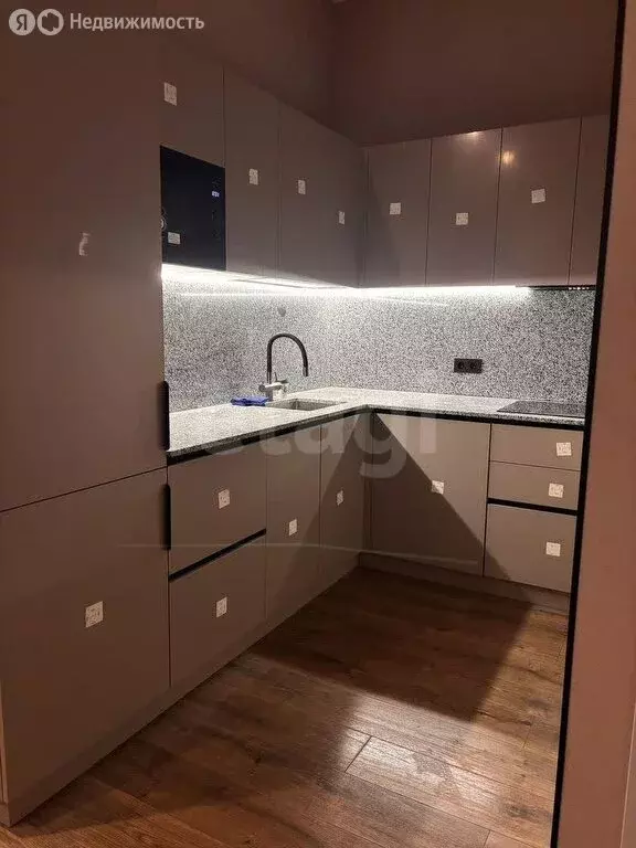 2-комнатная квартира: Алушта, улица Горького, 9А (44 м) - Фото 2