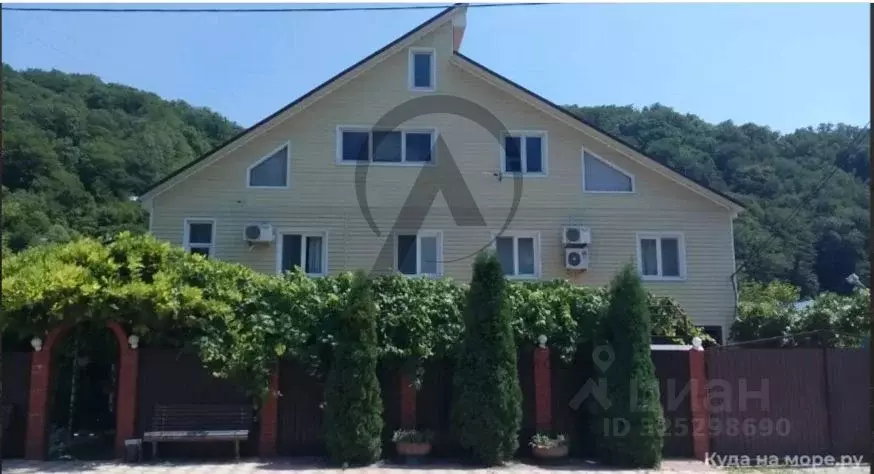 Дом в Краснодарский край, Туапсинский муниципальный округ, с. Пляхо, ... - Фото 1