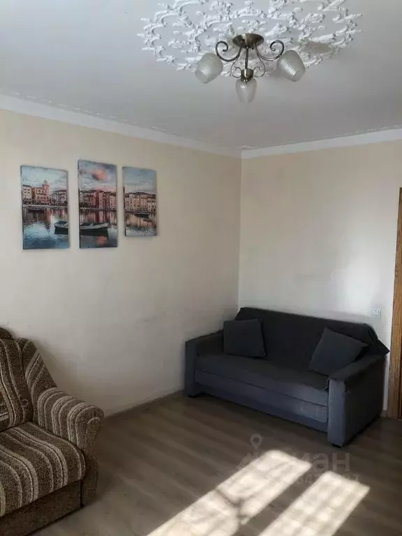 2-к кв. Алтайский край, Барнаул ул. Папанинцев, 121А (48.0 м) - Фото 1