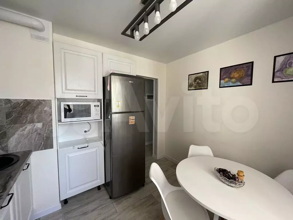 2-к. квартира, 60 м, 3/6 эт. - Фото 1