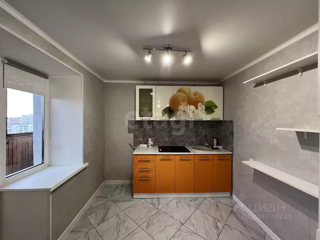 2-к кв. Тюменская область, Тюмень ул. Республики, 92 (50.0 м) - Фото 1