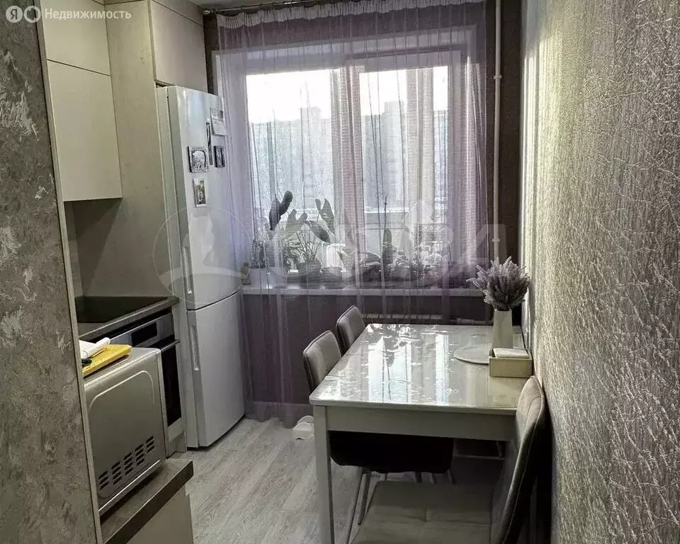 3-комнатная квартира: Тобольск, 7-й микрорайон, 7 (59.3 м) - Фото 1