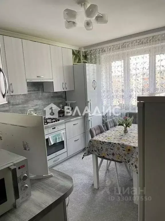 2-к кв. Белгородская область, Белгород пер. Макаренко, 2 (58.8 м) - Фото 1
