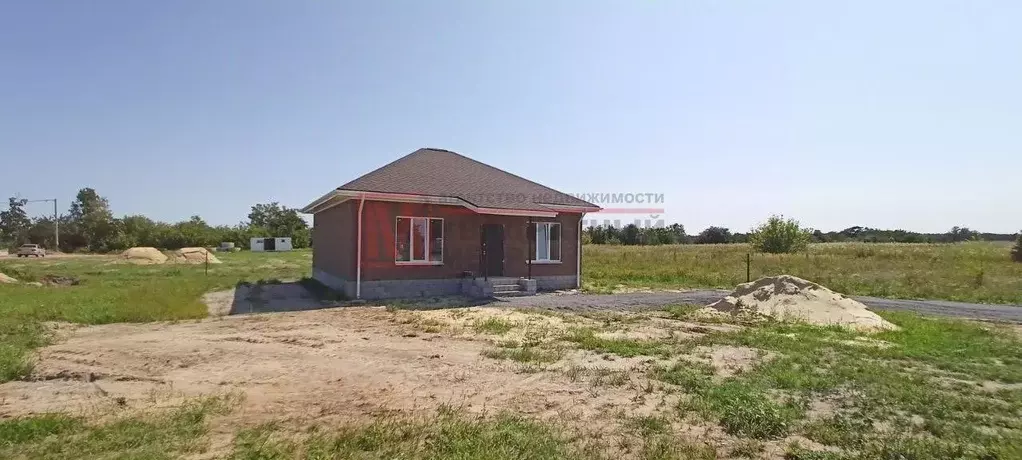 Дом в Белгородская область, Старооскольский городской округ, с. ... - Фото 0