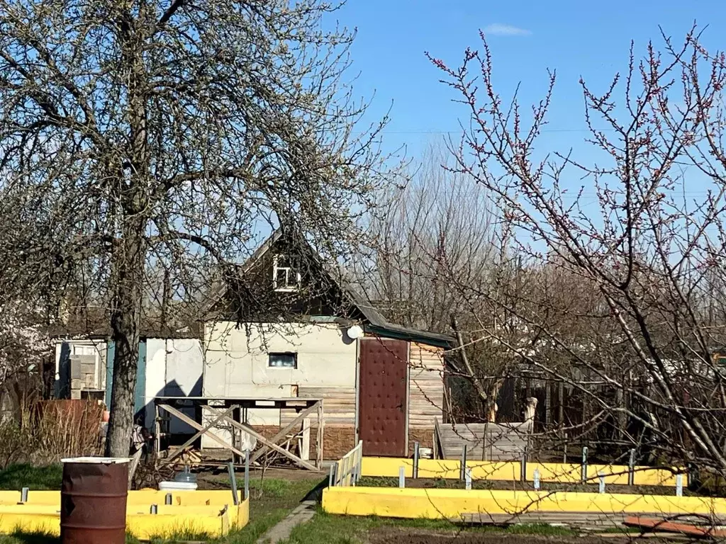 Дом в Саратовская область, Балаково Каштан СНТ, ул. 2-я Садовая (13 м) - Фото 1