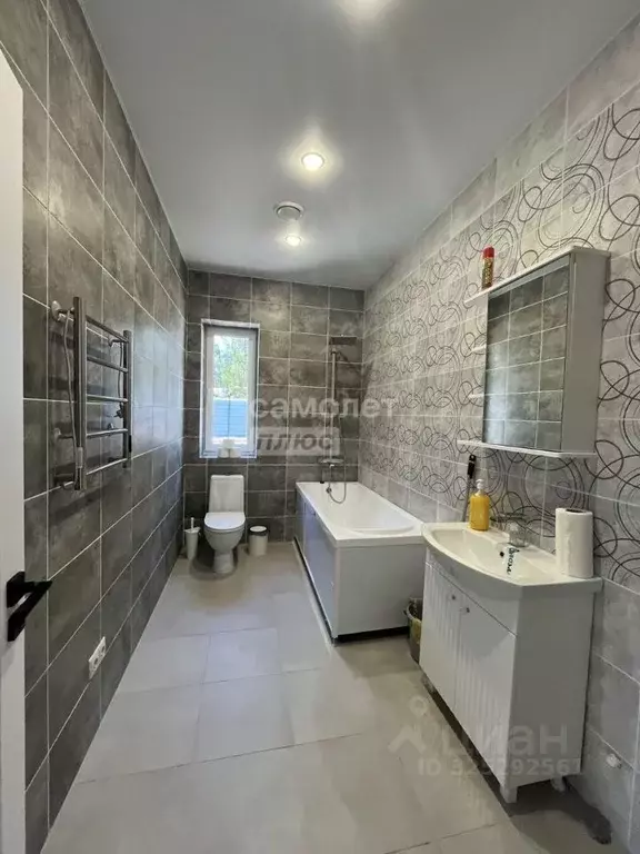 Дом в Курская область, Октябрьский район, Прямицыно муниципальное ... - Фото 1