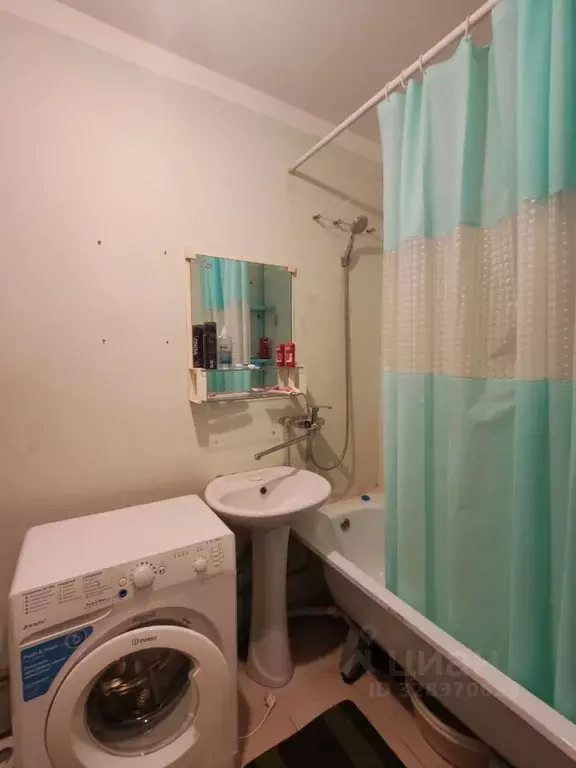 1-к кв. Курская область, Курск просп. Вячеслава Клыкова, 64 (37.5 м) - Фото 2