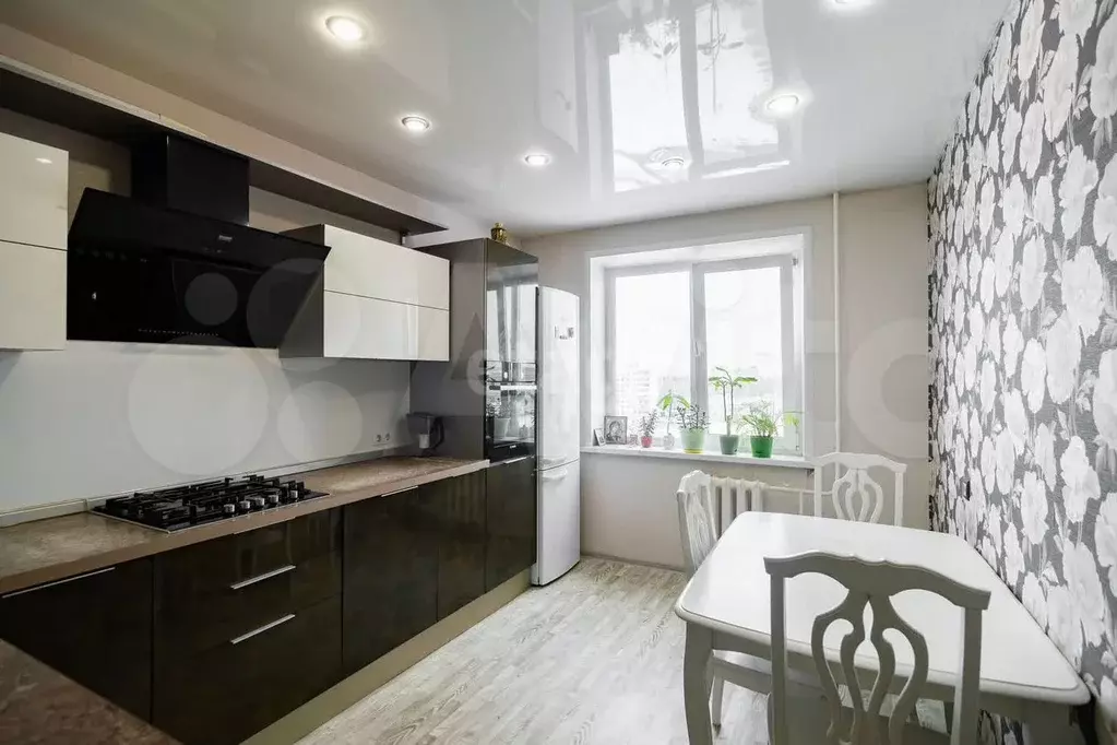3-к. квартира, 70 м, 10/10 эт. - Фото 1