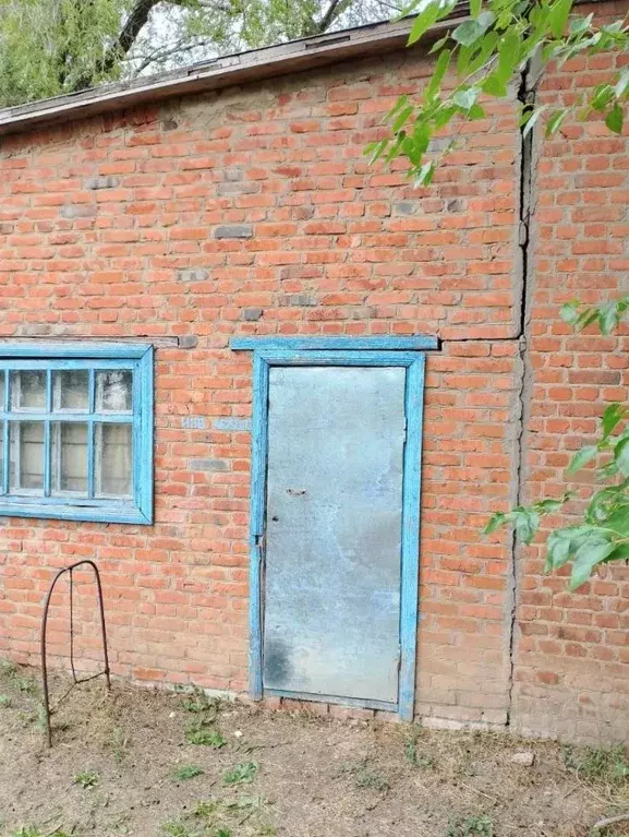 Помещение свободного назначения в Калмыкия, Городовиковский район, с. ... - Фото 1