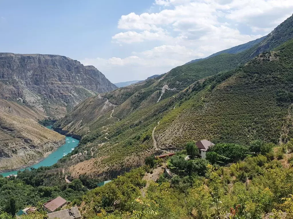 Дом в Дагестан, Казбековский район, с. Зубутли  (150 м) - Фото 0