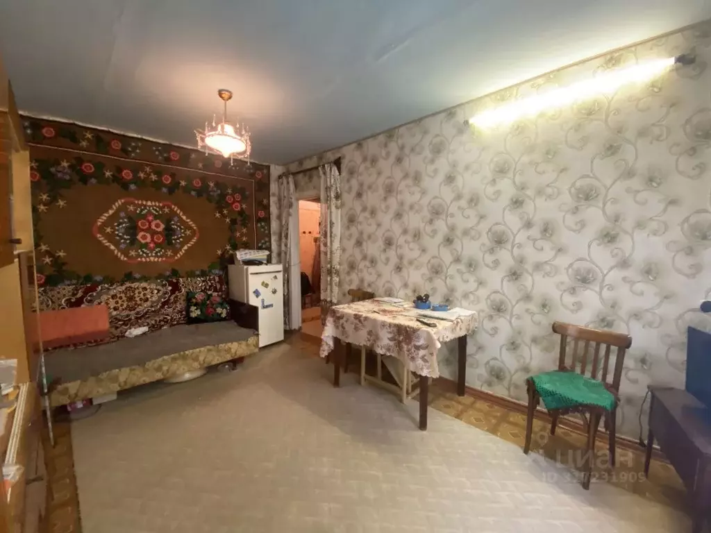 2-к кв. Саратовская область, Саратов Шелковичная ул., 180 (43.4 м) - Фото 0