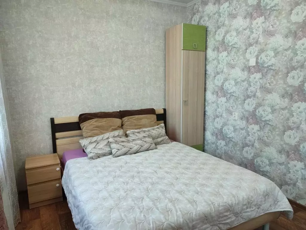 3-к кв. Кемеровская область, Междуреченск Брянская ул., 11 (84.0 м) - Фото 0